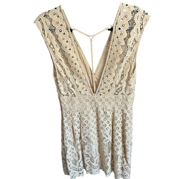 Free People One Million Lovers Beige Cream Lace Mini Dress Size 6 - Picture 7 of 12